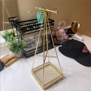 Gold necklace and jewelry organizer